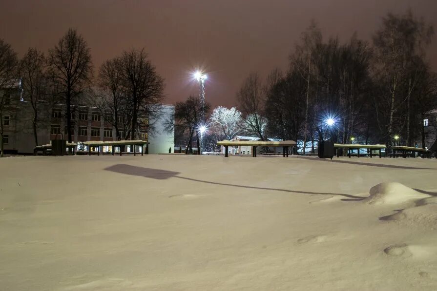 рославль ночью. зарево от теплиц. вечный зов рославль. рославль ночью. рославль свет от тепличного комбината.