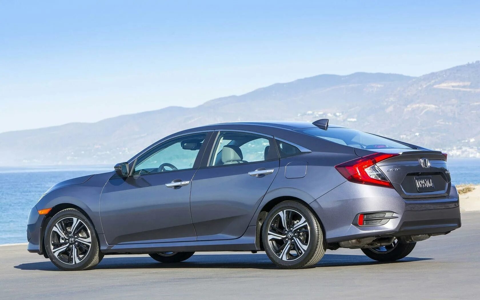 Хендай соната 2017-2018. Kia ceed седан 2012. Лада веста фл 2021. В новом кузове седан. Hyundai sonata 2018 рестайлинг.