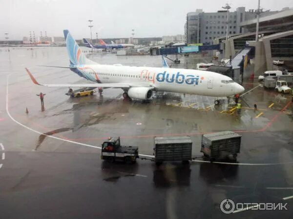 Рейс дубай москва отменен. Перелет Москва Дубай flydubai. Дубай Флай ek2145. Внуково Флай Дубай Ramp agent. Флот АК Флай Дубай.