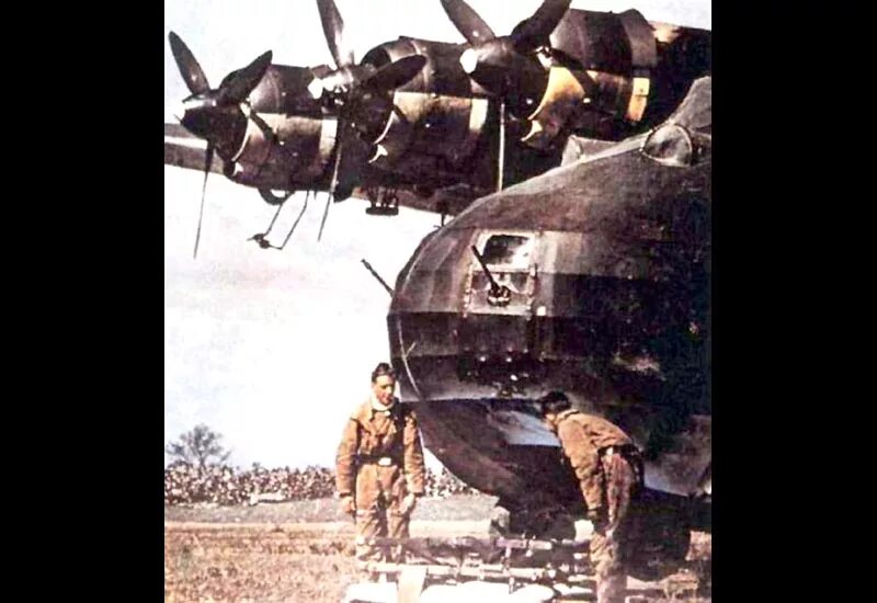 Messerschmitt gigant. Messerschmitt me.323 gigant. messerschmitt me 323 гигант. транспортный самолет messerschmitt me-323 gigant. ме-323 гигант.