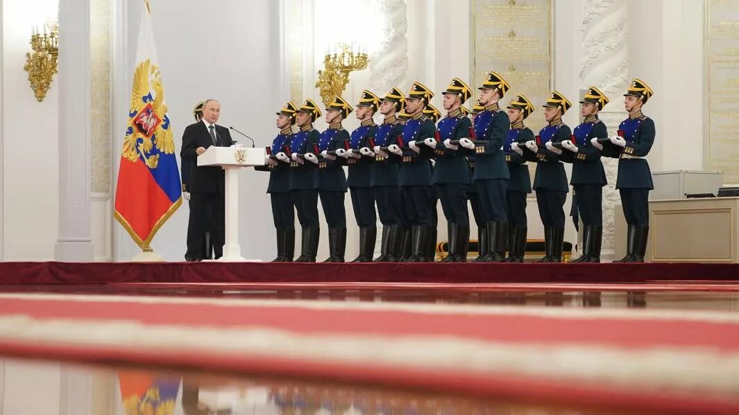 Президентский день в россии. Церемония вручения государственных наград. 12 Июня награждение в Кремле. Вручение наград в Кремле. Вручение наград в Кремле на день России.