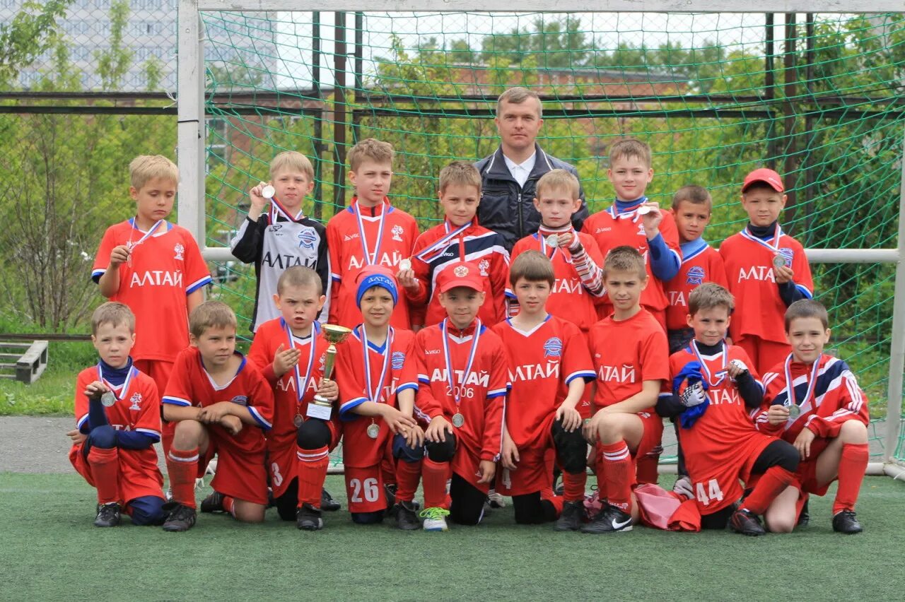алтай футбол. лагунцов александр алтайский футбол. алтай футбол. футбол смертина барнаул. алтай футбол.