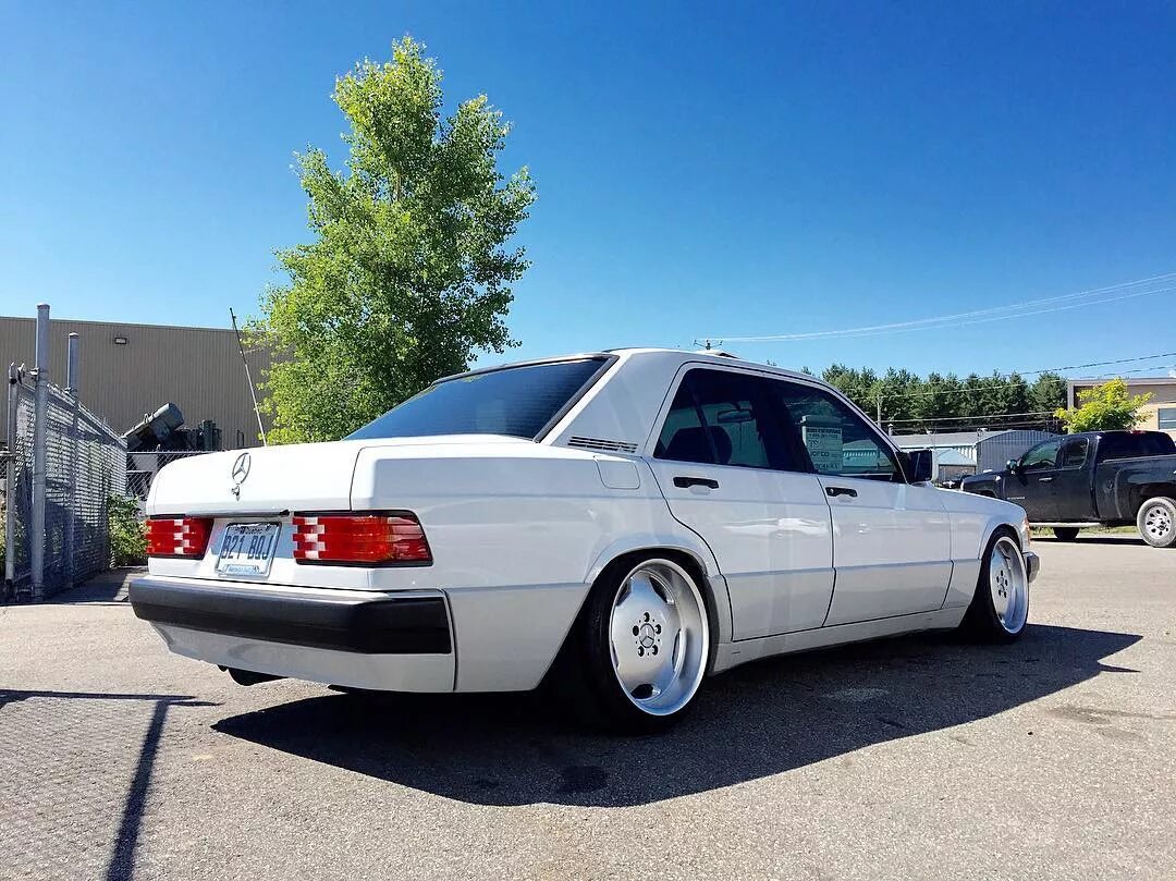 Mercedes-benz 190e w201 1982. Mercedes benz 190e. Мерседес 190 w124. 190 124. Mercedes benz c class w202.