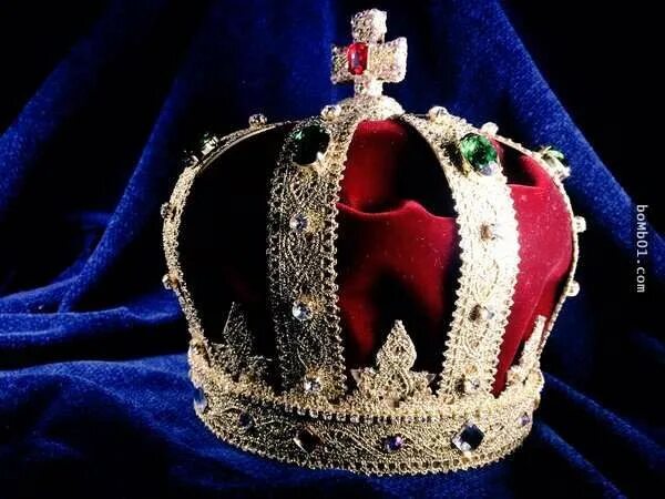 Как сделать царскую. Корона Болгарии Царская. Корона с бархатом. Корона короля.