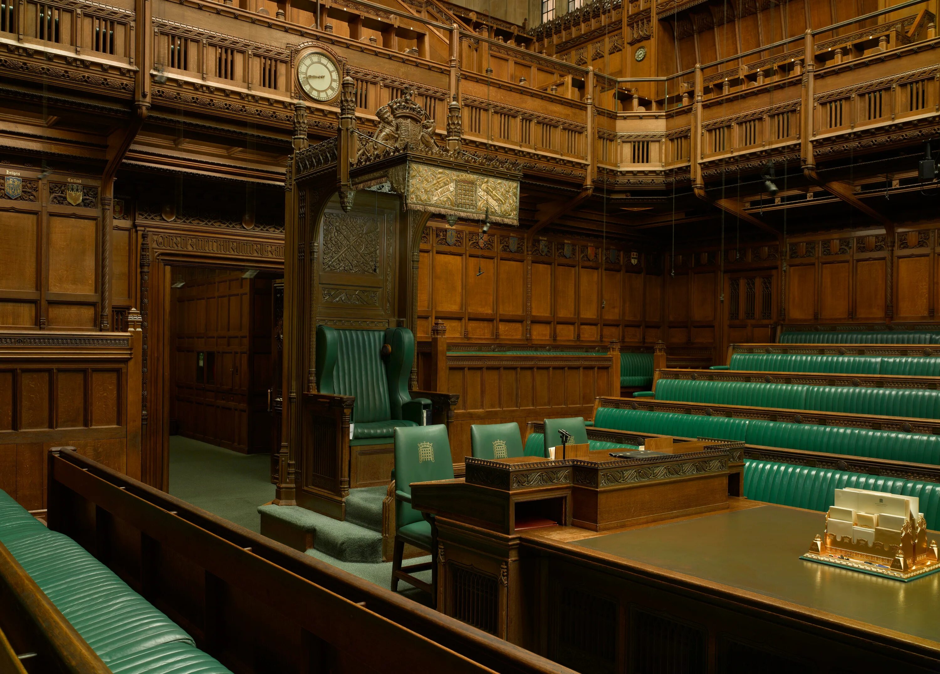 Палата общин история 6. Палаты общин (House of Commons). Палата общин Великобритании. Британский парламент. Парламент Великобритании внутри.