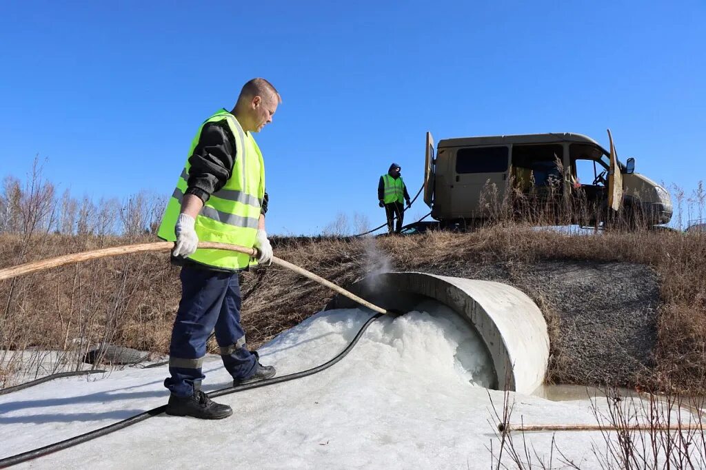 Предупредительные противопаводковые мероприятия. Водопропускная труба. Ледоход барнаул. Паводок информация для населения. Пропуск паводковых вод жд.