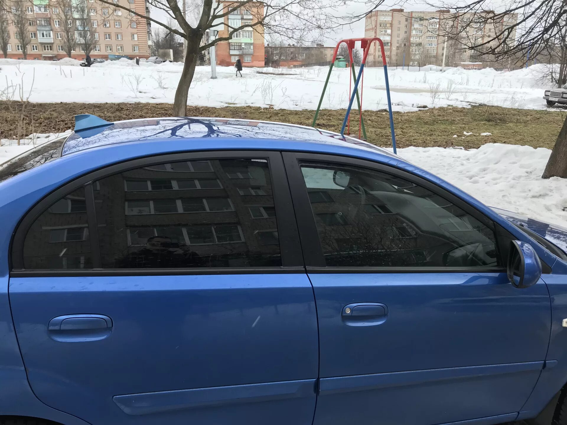 Тонировка 70 процентов. - KIA Rio (2G), 1,4 л, 2010 года просто так DRIVE2