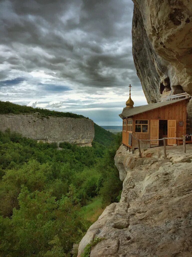 село малосадовое монастырь феодора стратилата. монастырь феодора стратилата в крыму. монастырь феодора стратилата бахчисарай. пещерный монастырь феодора стратилата в крыму. монастырь феодора стратилата крым.