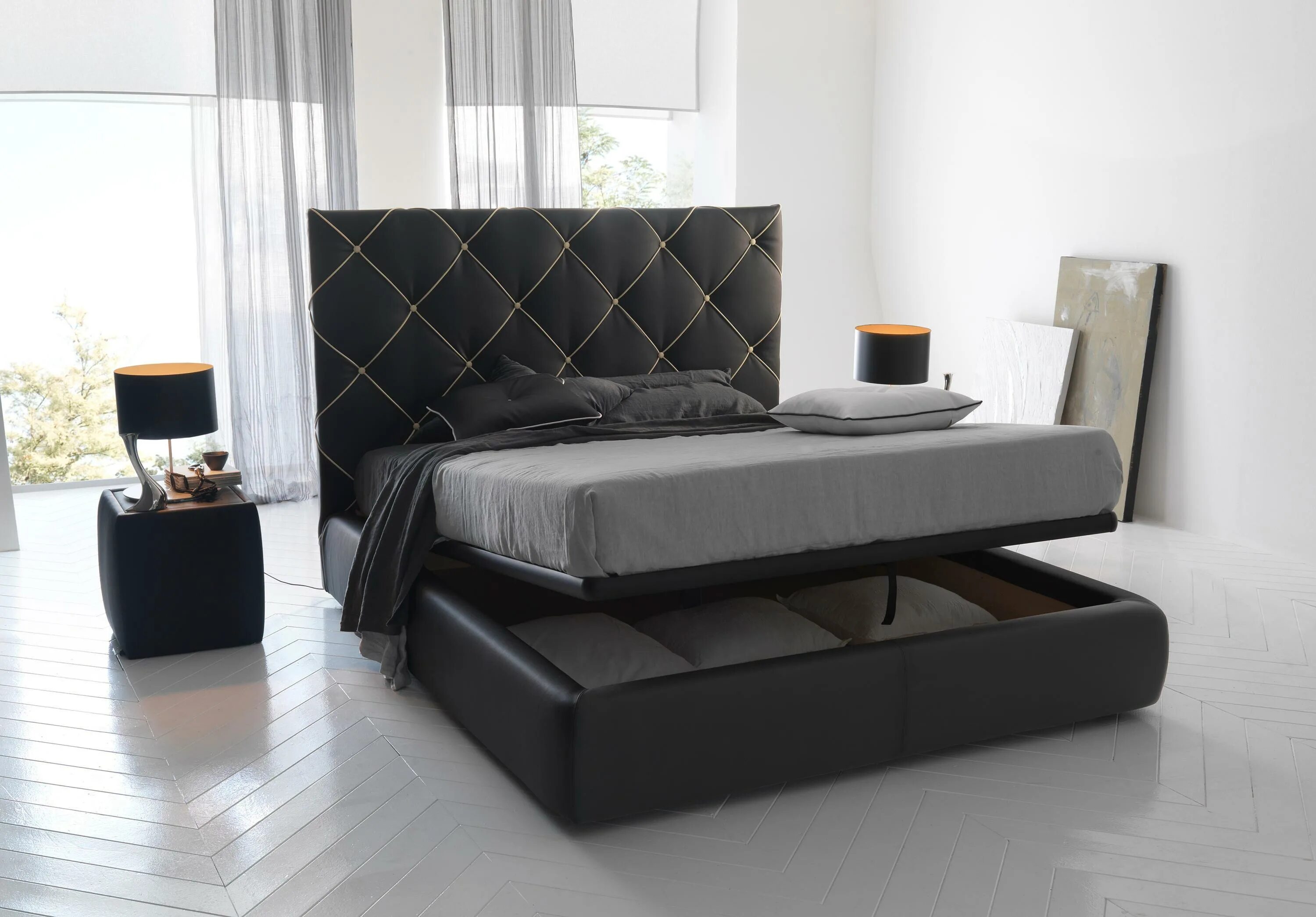 Черная мягкая кровать. Кровати модные тенденции 2021. Дорогие кровати. Модные дорогие кровати.