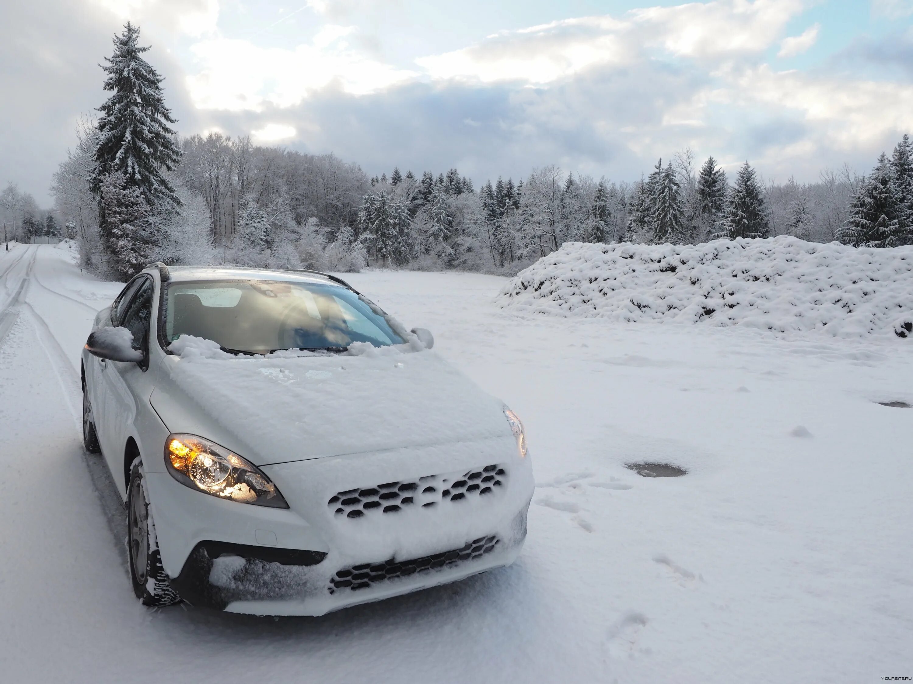 Volvo s40 Snow. Машина зима. Машина зимой. Машина в снегу. Машина снежка