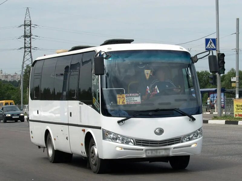 Маршрутка брянск белые берега выходным. 172 автобус брянск. ютонг 6737. ютонг 6737 брянск. маршрутка 172 брянск белые берега.