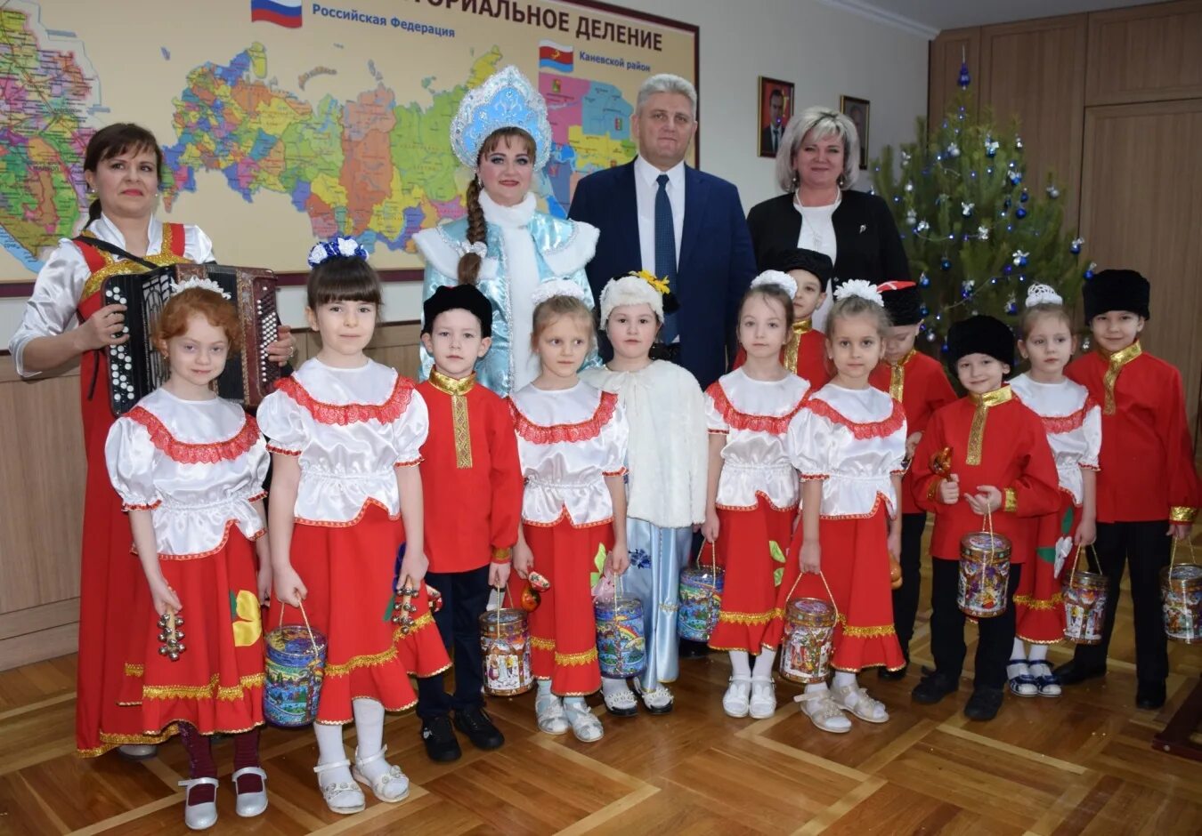 Фотография детский сад присмотра. 11 детский сад каневская. Детский сад 2 каневская. Капитошка детский сад каневская. Садик присмотра и оздоровления это.