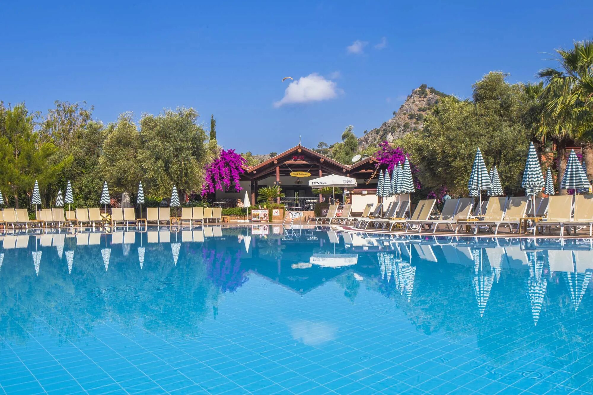 Олюдениз сан сити бич. Sun city hotel beach club 4 турция фетхие fethiye олюдениз oludeniz. Sun city hotel beach club турция фетхие. Олюдениз акварель. Suncity hotel 4.