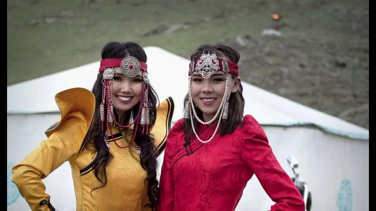 Чукчи девушки. Керри народность чукотка. Чукчи эскимосы коряки. Эскимосы народы дальнего востока. Групповой брак чукчей.