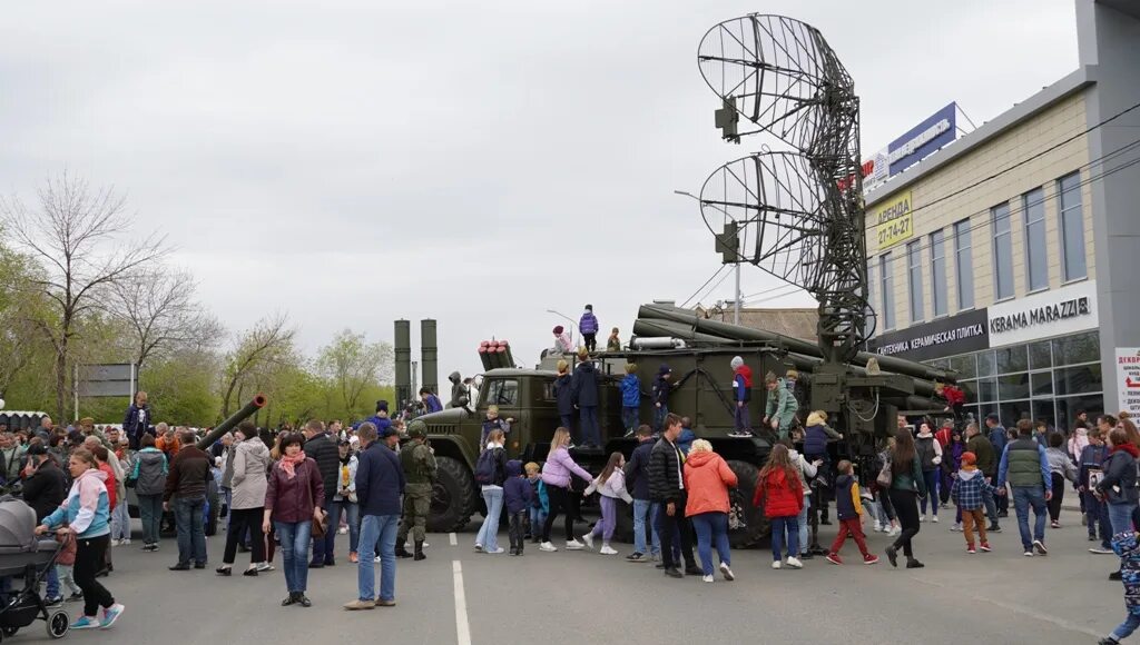 Выставка военной техники в нижнем новгороде. Выставка техники оренбург 2024. Стт выставка 2024. Выставка военной техники. Выставка военной техники в оренбурге.
