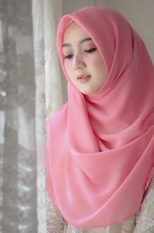 Standing hijabi girl photography. Jilbab глен nyepong. Asian muslim hijabi sister. Чеченские девушки. Jilboobs montok юные первая ночь.
