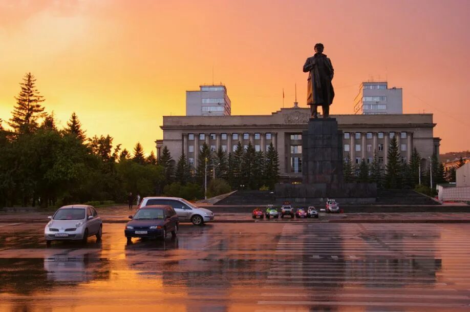 Площадь революции Красноярск. Площадь площадь революции Красноярск. Площадь Ленина Красноярск. Революции площадь революции Красноярск. Красноярск улица революции