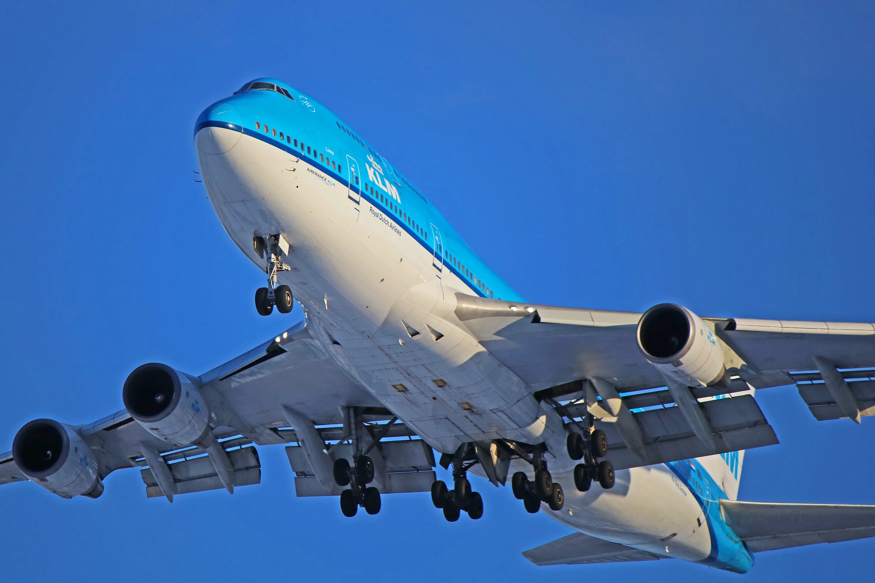 FS2004 CENTRAL ASIAN AIRLINES BOEING 747-400 Airliners