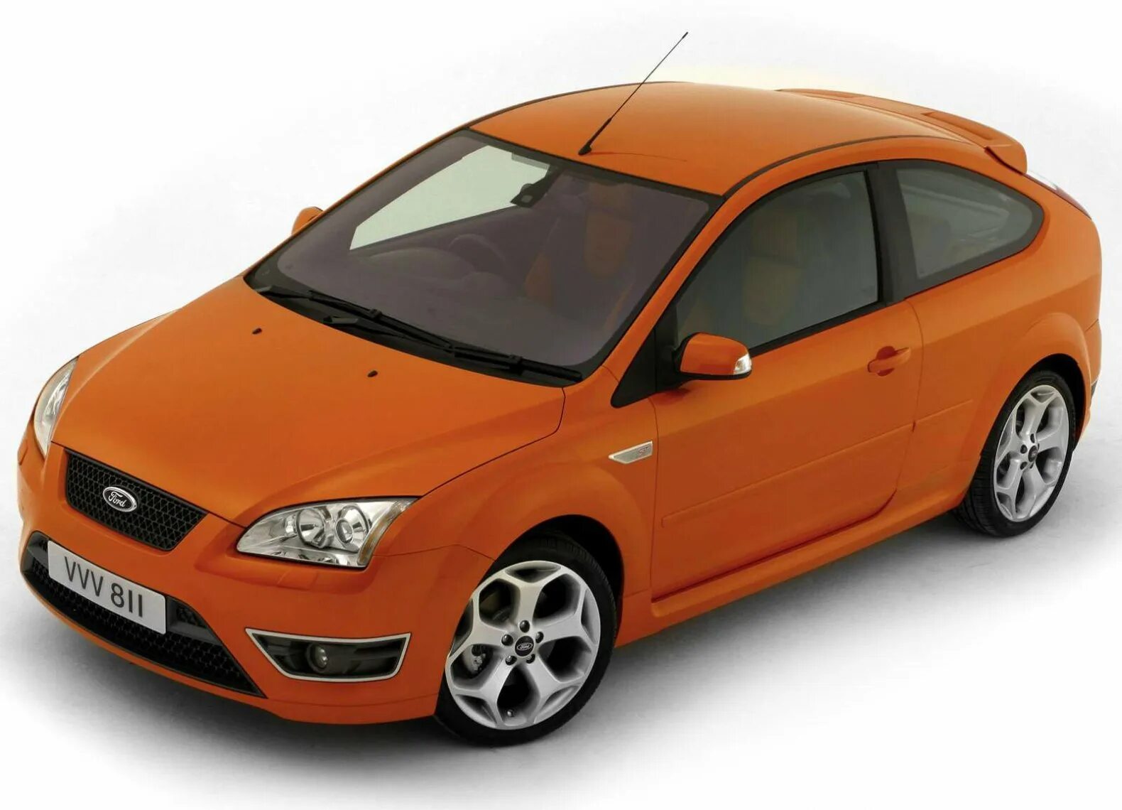 Почему машина легковая. Ford Focus 2 St. Ford Focus 2005. Ford Focus 1.6ti II. Ford Focus 2 St 2006.