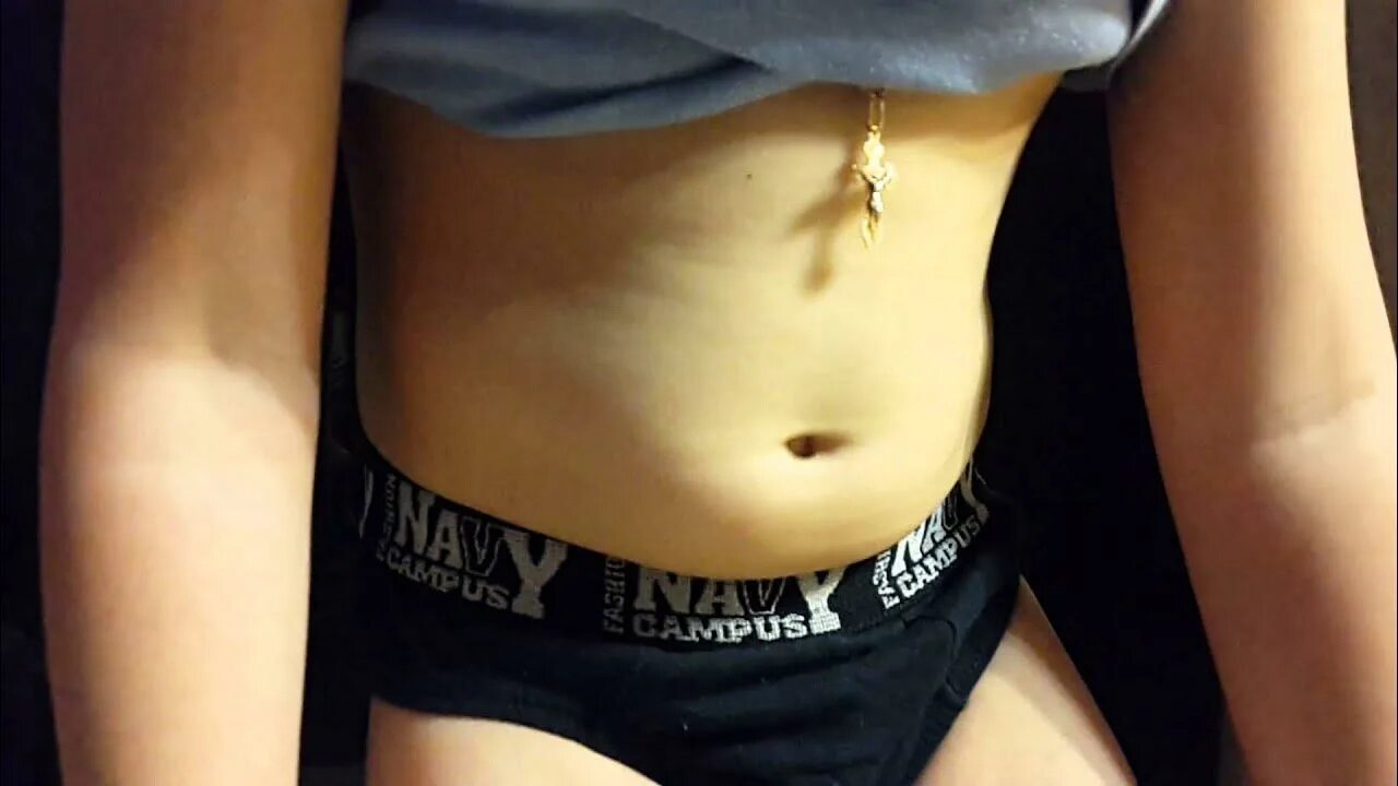 Волна животом дети. Детский живот девочке волна. Волны животом девочка. Волна животом девушка. Волна животом девочка.