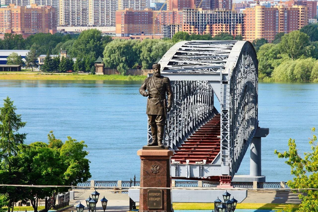Куда сходить в новосибирске 2024 год. Парк городское начало новосибирск. михайловская набережная новосибирск памятник. парк городское начало памятники новосибирск. памятник мосту в новосибирске.