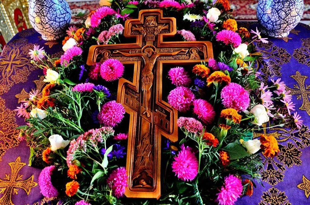 изнесение креста господня воздвижение. с праздником воздвижения христа господня. фото воздвижения креста господнего. воздвижение древ животворящего креста господня. воздвижение животворящего креста господня.