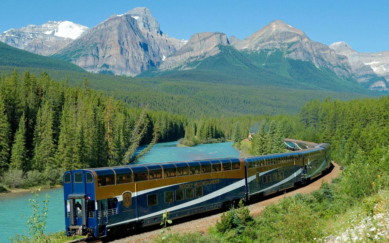 Rocky Mountaineer (Канада). Rocky Mountaineer поезд. Железная дорога в скалистых горах Канада. Поезд Калгари Банф.