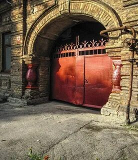 Red gates