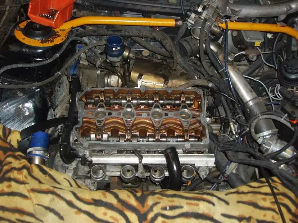 Масла.в.двигатель.для.ВАЗ.16.кл. ВАЗ 2112 16 кл 1.5 масло в двигатель по CL SF. Масло для ВАЗ 16 клапанного двигателя. Масляное двигатель для ВАЗ 2112.