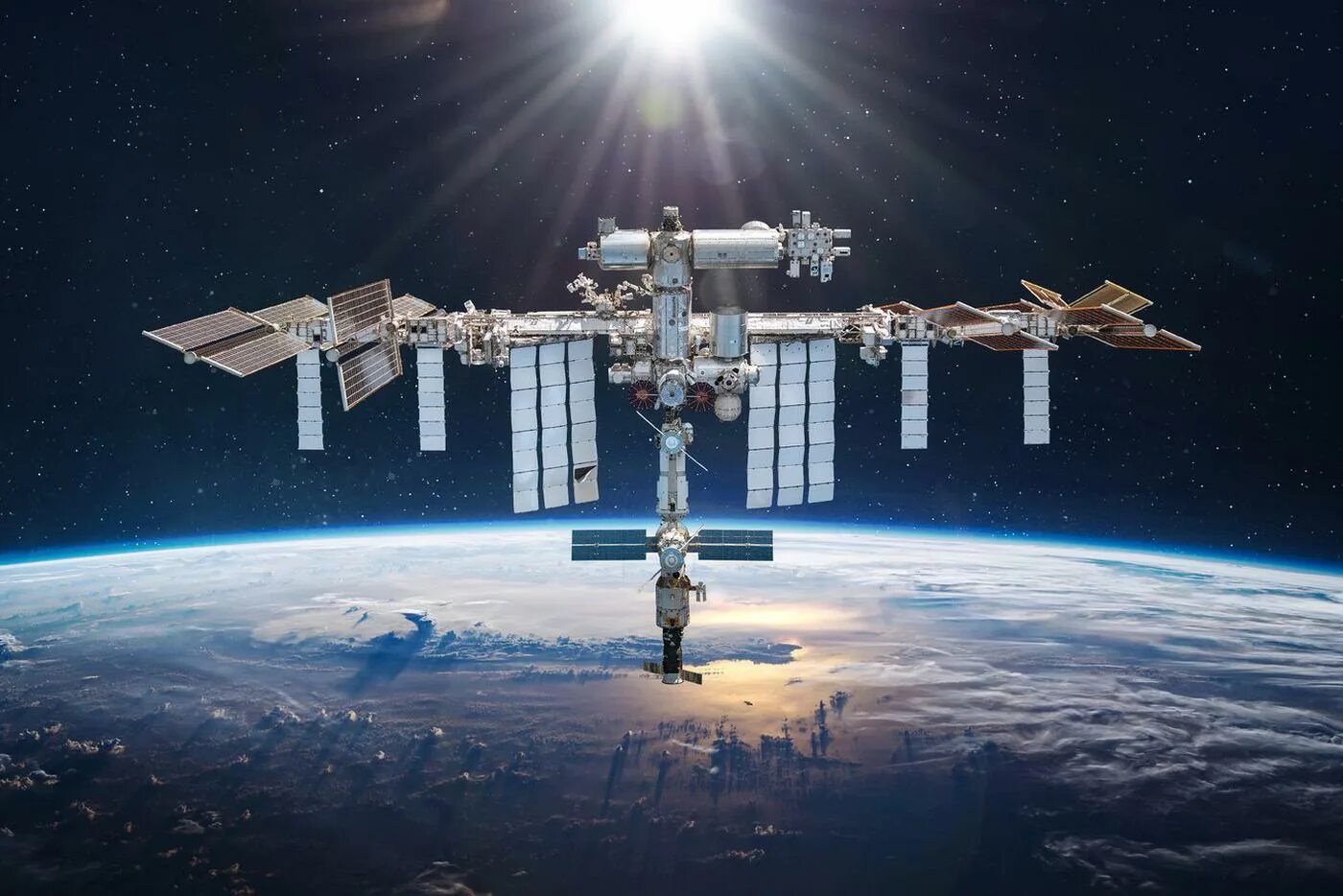 Международная космическая станция в каком году. Международная Космическая станция МКС. Международная Космическая станция ISS. Станция МКС 2022. МКС станция Россия.