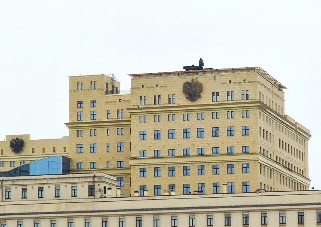 В москве на зданиях установили. В москве на зданиях установили