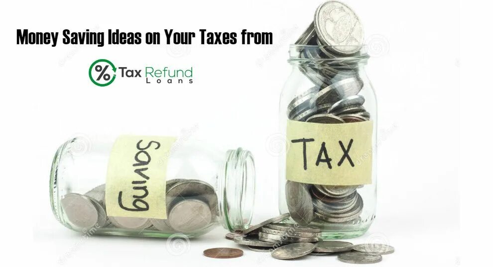 Рука держит монету. Vat tax in uae. Spare money. Spare money. Самые маленькие деньги в мире.