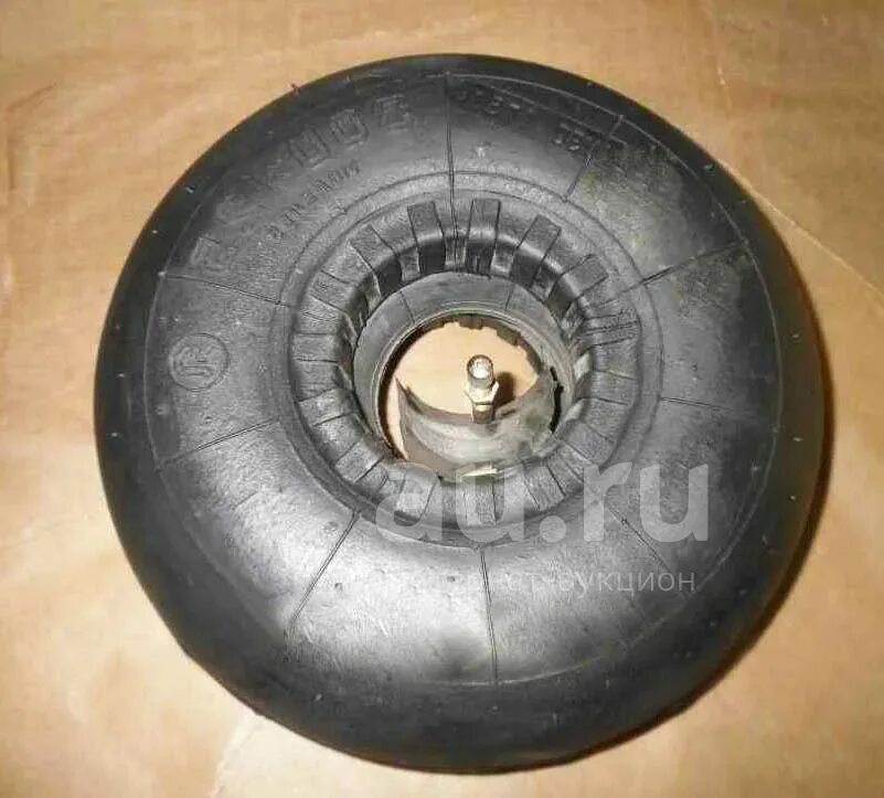 Продам авиационные шины и диски в Саратове