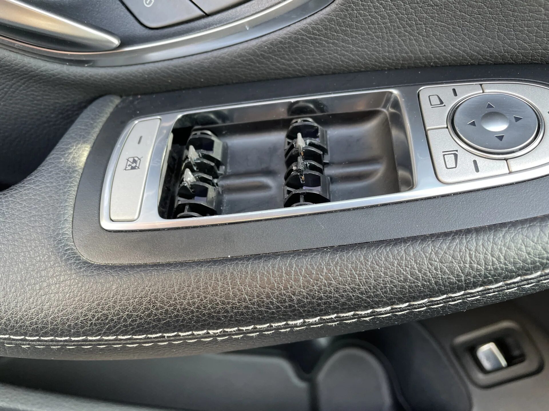 Как поменять блок кнопок Замена кнопок открывания стекл Porsche Cayenne (2G) 958, 3 л, 2011 года своими