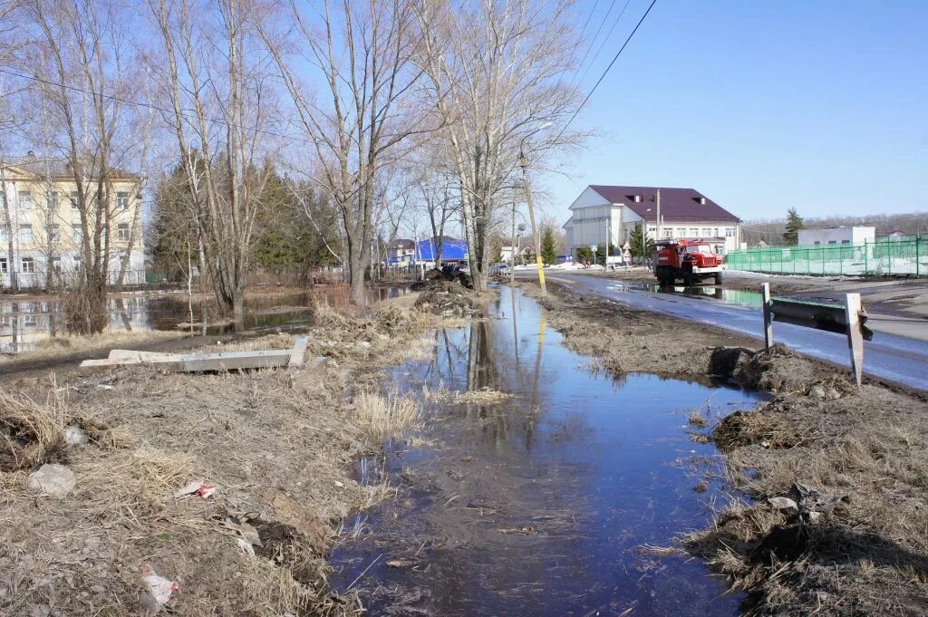Подтопление домов. Затопление и подтопление. Затопляемость территории. Паводок в вологодской области 2020. Паводок в вологодской области 2020.