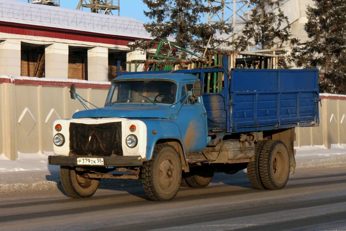 Газ 5201 самосвал тюнинг. Газ 52самасфал. Газ 52 самосвал. Омск газ 52. Газ 52 самосвал.