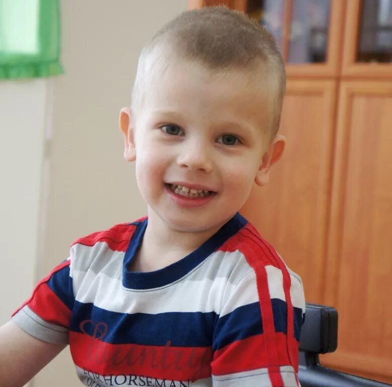 база данных детей сирот из донбасса. усыновить мальчика. банк детей для усыновления. база детей сирот. база данных детей сирот 2023.