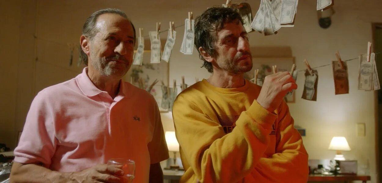 El robo del siglo фильм 2020. Афера века 2020. Афера века 2020 постер. Афера века 2020 el robo del siglo. El robo del siglo.