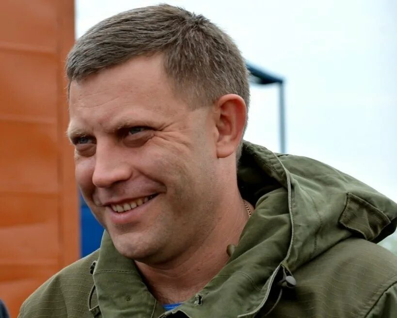 Каскадер захарченко биография. Захарченко днр. Семья александра захарченко. Захарченко портрет. Александр захарченко оплот.