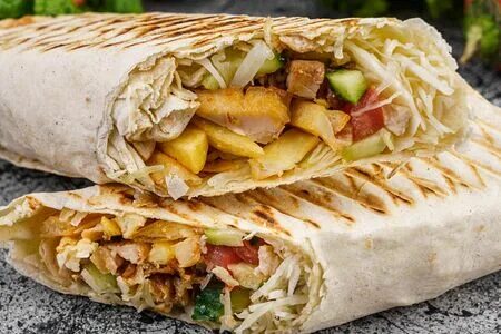 Шаурма с капустой и огурцами
