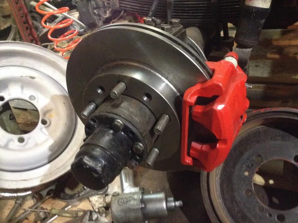 Тормоза дисковые задние газ-2217. Планшайбы дисковые тормоза газ 21. Замена передних тормозных дисков на новые газ 3102 ранняя. Дисковых тормозов газ. Задние дисковые тормоза газ 21 волга.