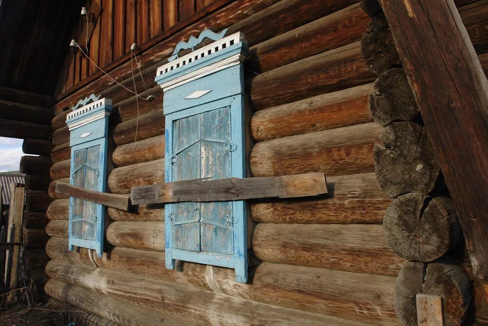 северная русская изба 19 века. заброшенная деревня живопись. судьба избы. дом деревянного зодчества суздаль. сарай 17 века.