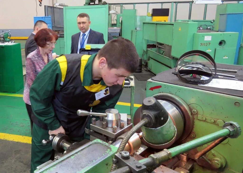 Станок токарный рмц 2000 савма. Баннер сельское хозяйство. Токарный цех. Цех рмц на 49 станков по металлу. Рмц.