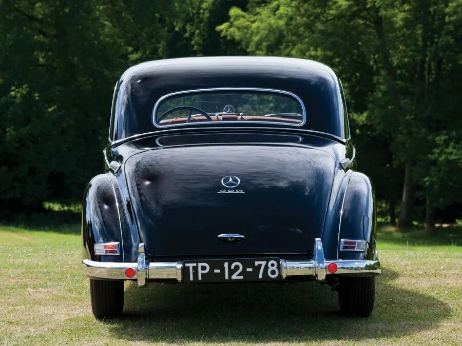 Mercedes-Benz 220 (w187). Mercedes-Benz 220 w187 (1951). Мерседес 220 w187. Мерседес Бенц w 187.