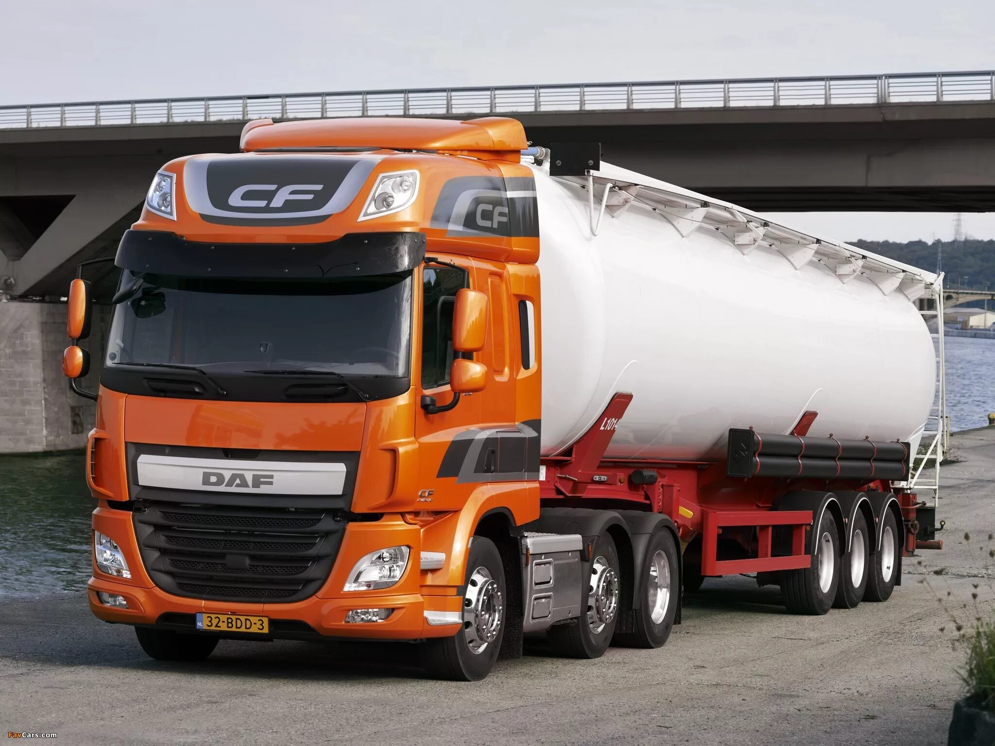 Daf cf. Daf cf85. daf cf 440. daf cf тягач. даф 85 cf.