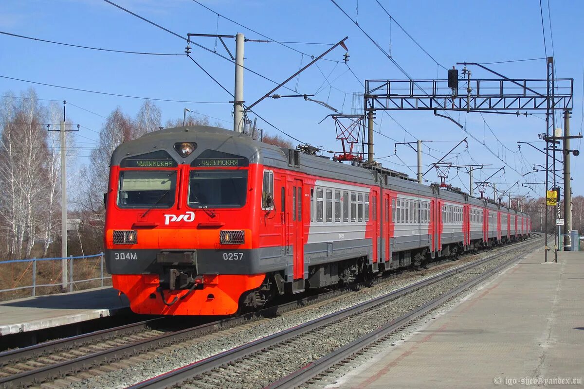 Электричка новосибирск. Электропоездов чулымская. Электропоездов чулымская. Эд4м новосибирск чулым. Эд4м 0417 новосибирск.