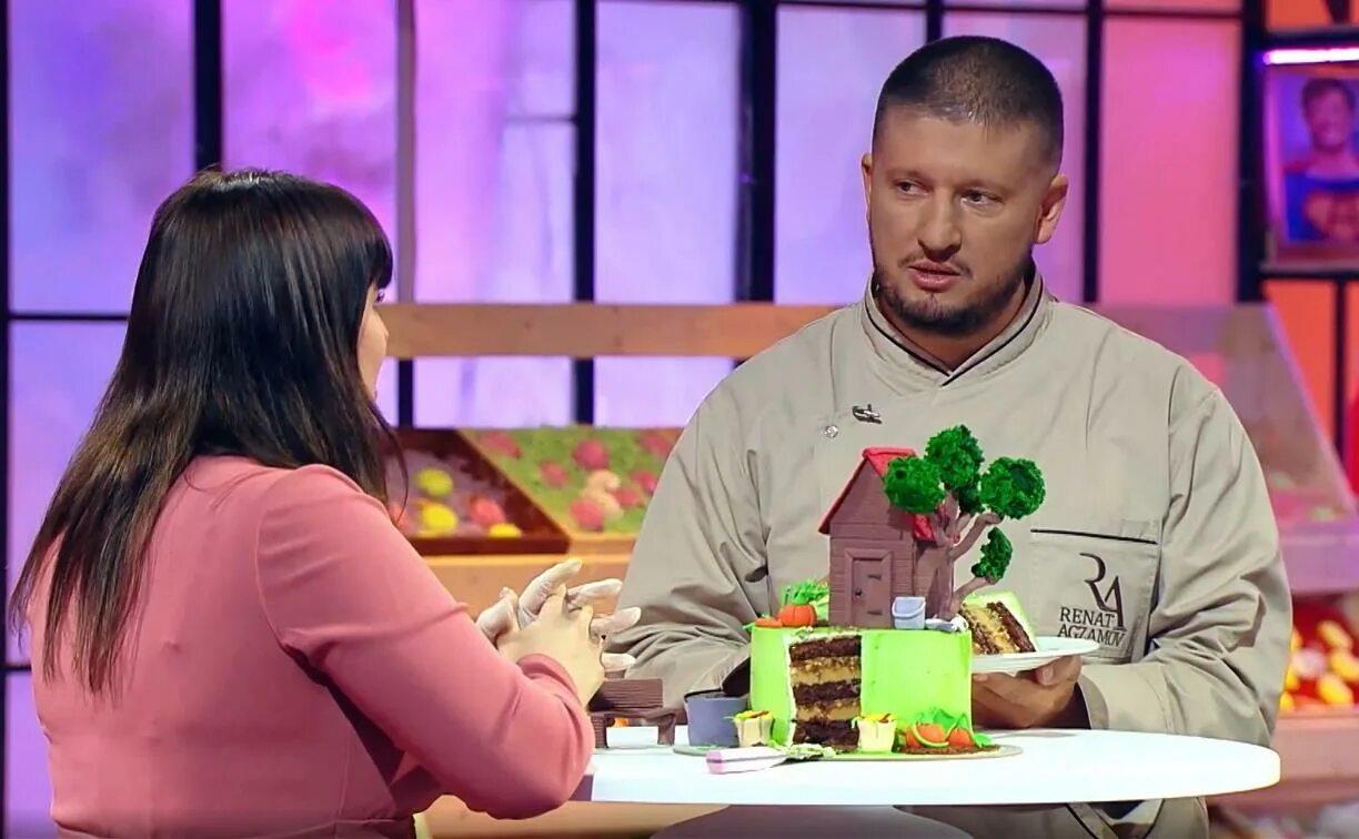 Программа кондитер. Шоу рената агзамова. евгений костюченко кондитер шоу. кондитер шоу с ренатом. шоу кондитер 2025.