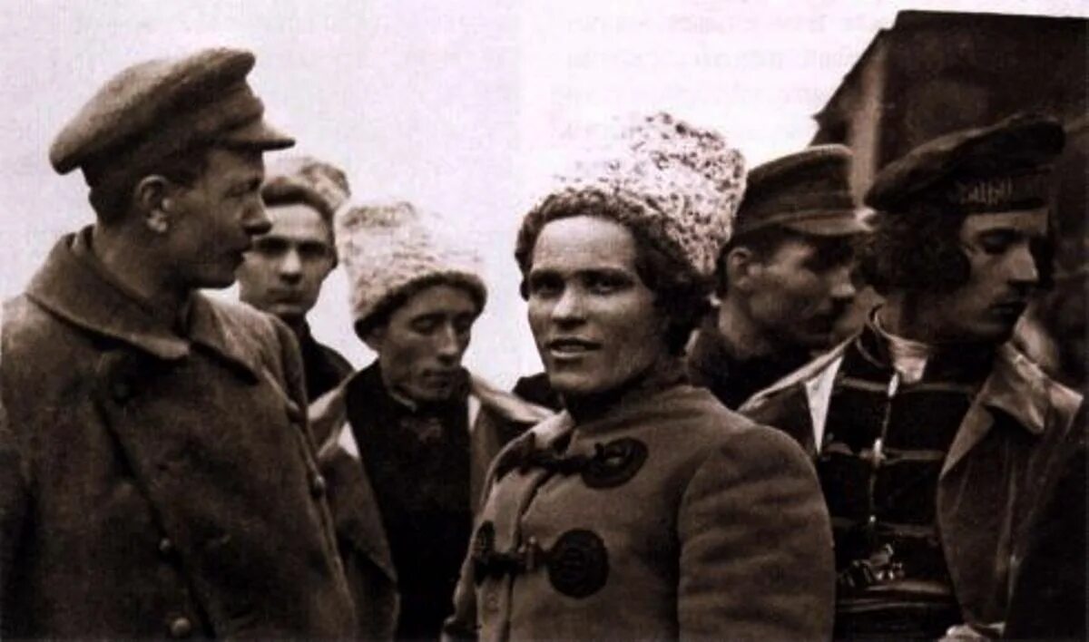 батька махно. махно 1919. нестор махно. махно 1919. повстанческая армия нестора махно.