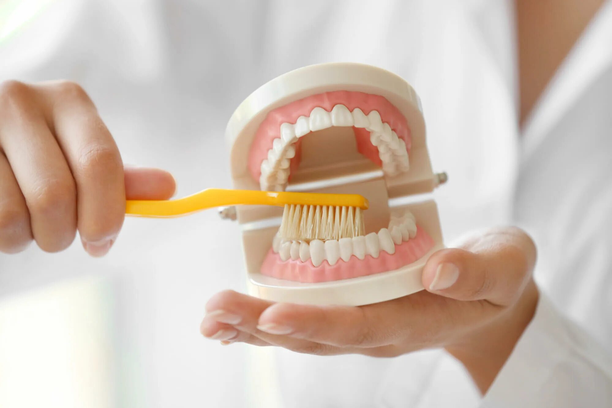 Гигиенический уход полости рта. Гигиена полости рта. Гигиена зубов. Гигиена ротовой полости. Гигиена зубов и полости рта.