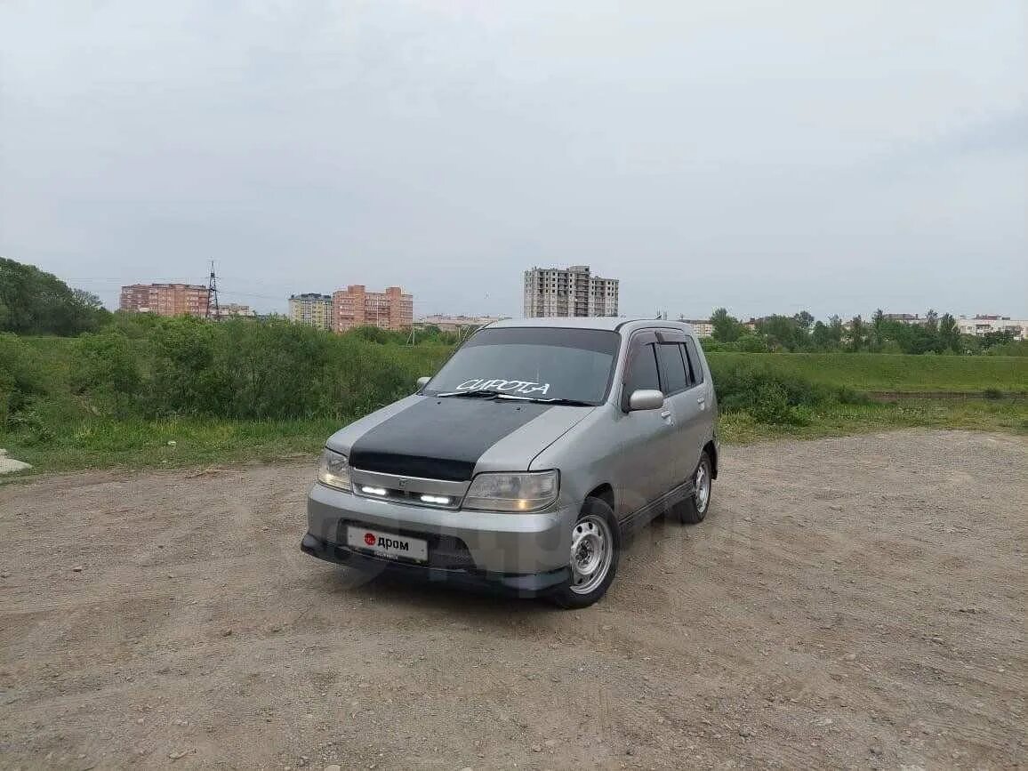 Nissan Cube 2000 зеркало внутреннее. Ниссан правый руль модели фото CYBE.